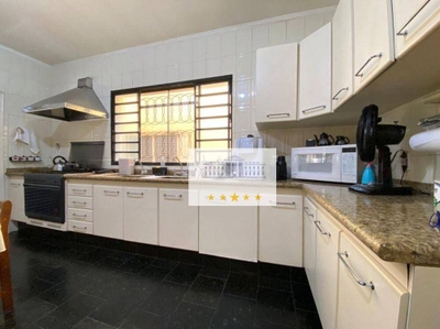 Sobrado, 4 quartos, 300 m² - Foto 1