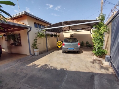 Casa, 3 quartos, 251 m² - Foto 2