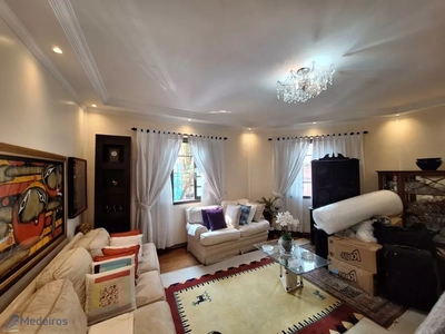 Casa, 4 quartos, 135 m² - Foto 1