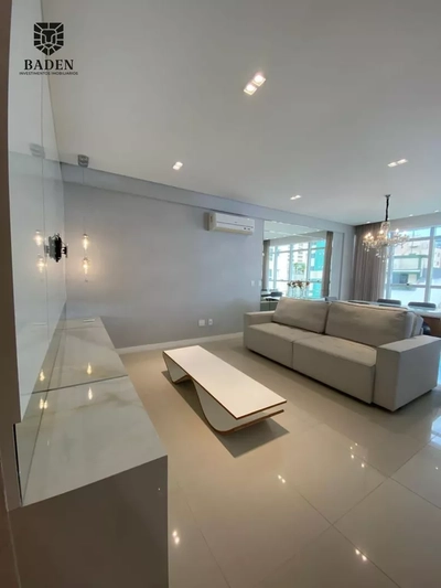 Apartamento, 3 quartos, 200 m² - Foto 1