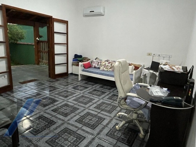 Casa, 3 quartos, 200 m² - Foto 1