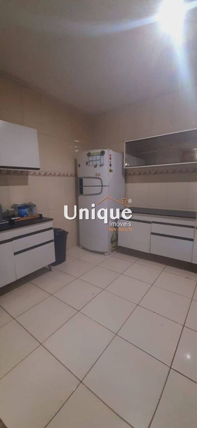 Casa, 4 quartos, 338 m² - Foto 3