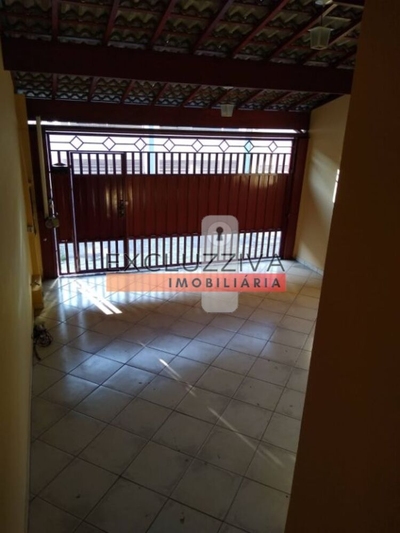 Sobrado, 3 quartos, 180 m² - Foto 1