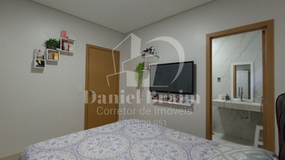 Casa, 3 quartos, 215 m² - Foto 1