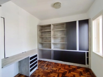 Casa, 4 quartos, 240 m² - Foto 1