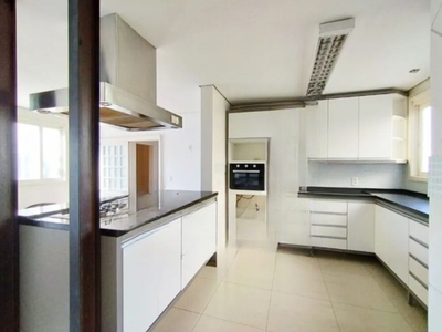 Casa, 4 quartos, 240 m² - Foto 2