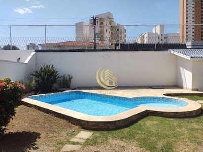 Sobrado, 3 quartos, 269 m² - Foto 1