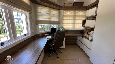 Casa, 4 quartos, 353 m² - Foto 4