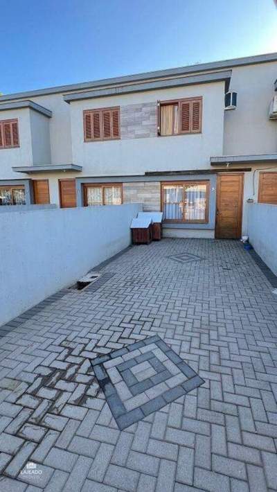 Sobrado, 2 quartos, 61 m² - Foto 1