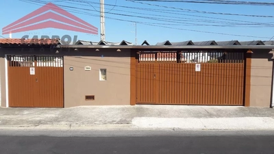 Casa, 3 quartos, 236 m² - Foto 2