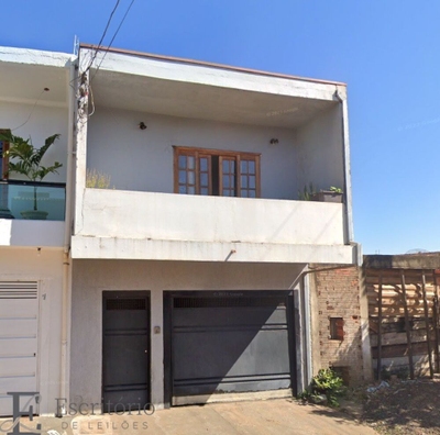 Casa, 2 quartos, 250 m² - Foto 1