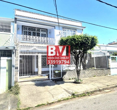 Casa, 4 quartos, 236 m² - Foto 1