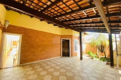Casa, 3 quartos, 161 m² - Foto 1
