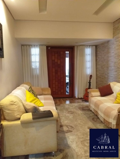 Casa, 4 quartos, 200 m² - Foto 1