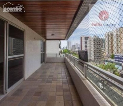 Casa, 6 quartos, 195 m² - Foto 2