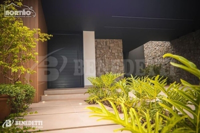 Casa, 1 quarto, 248 m² - Foto 1