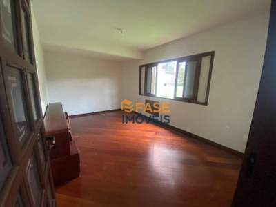 Casa, 4 quartos, 223 m² - Foto 1