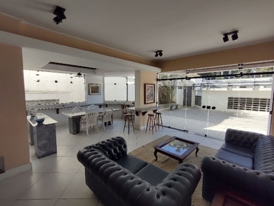 Apartamento, 4 quartos, 225 m² - Foto 1