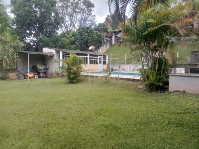 Chácara, 3 quartos, 1450 m² - Foto 1