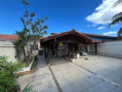 Casa, 3 quartos, 180 m² - Foto 1