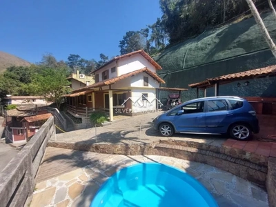 Casa, 4 quartos, 136 m² - Foto 2