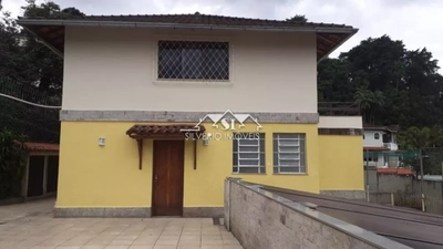 Casa, 4 quartos, 310 m² - Foto 1