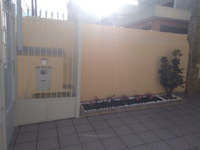 Casa, 2 quartos, 204 m² - Foto 2