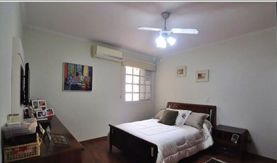 Sobrado, 3 quartos, 266 m² - Foto 1