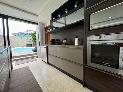 Sobrado, 3 quartos, 269 m² - Foto 1