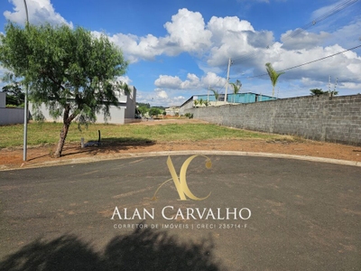 Terreno, 305 m² - Foto 1