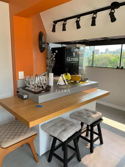 Cobertura, 3 quartos, 258 m² - Foto 4