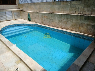 Casa, 6 quartos, 95 m² - Foto 1