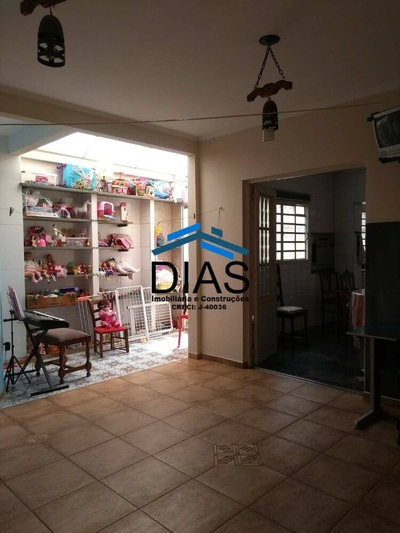 Casa, 3 quartos, 240 m² - Foto 4