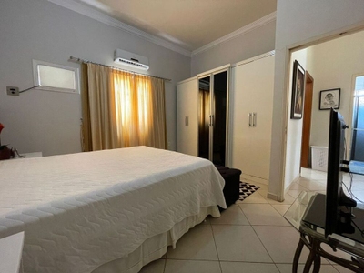 Casa, 4 quartos, 230 m² - Foto 3