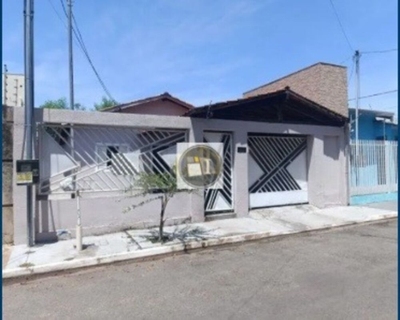 Casa, 3 quartos, 135 m² - Foto 1