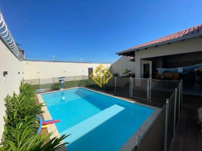 Casa, 3 quartos, 268 m² - Foto 2