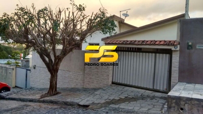 Casa, 3 quartos, 180 m² - Foto 1