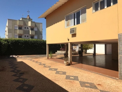 Casa, 3 quartos, 675 m² - Foto 1