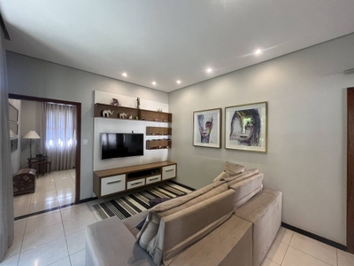 Casa, 3 quartos, 240 m² - Foto 3