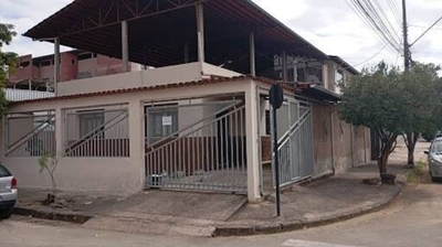 Casa, 2 quartos, 180 m² - Foto 1