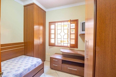 Casa, 4 quartos, 300 m² - Foto 2