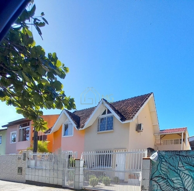 Casa, 3 quartos, 50 m² - Foto 1