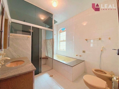 Casa, 4 quartos, 240 m² - Foto 4