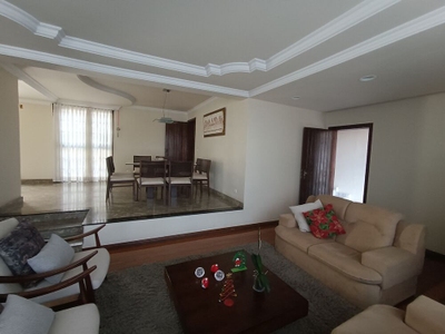 Casa, 4 quartos, 348 m² - Foto 1