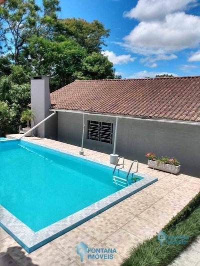 Sítio, 3 quartos, 2000 m² - Foto 1