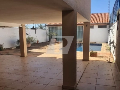 Casa, 3 quartos, 215 m² - Foto 2