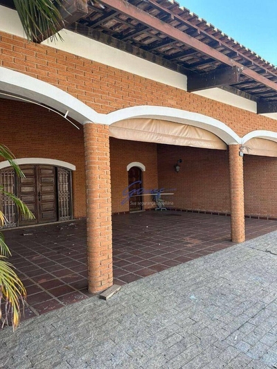 Casa, 3 quartos, 278 m² - Foto 2