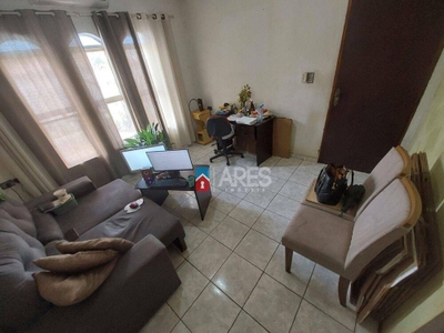 Casa, 5 quartos, 143 m² - Foto 1