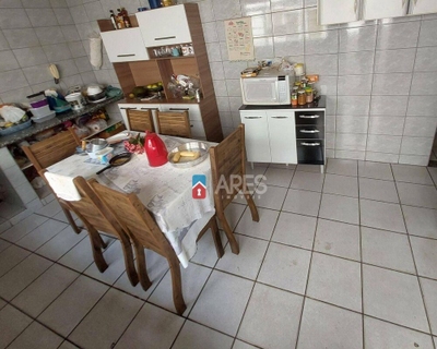 Casa, 5 quartos, 143 m² - Foto 2