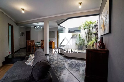 Casa, 3 quartos, 251 m² - Foto 1